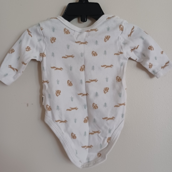 Rabbit and Bear Organic Onsie, 0-3 months - Picture 2 of 4